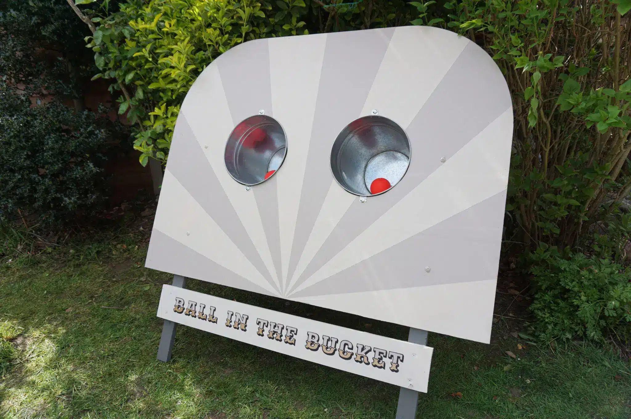 7 Garden Games that Will Make Your Wedding Reception Unforgettable
